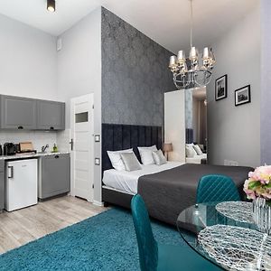 Deluxe Suite | King-size bed | 40m2 Terrace | A or C